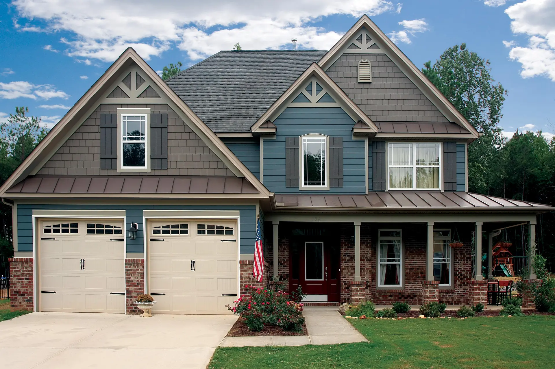Give the Exterior of Your Home a Makeover With Siding Replacement 